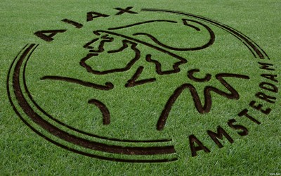 猫头鹰体育独家-乌兹别克斯坦队核心伤愈复出即进球