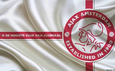 猫头鹰体育独家-亚马尔已入选欧冠最佳阵容