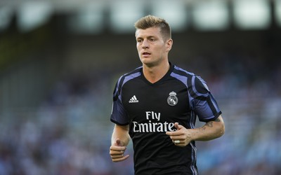 猫头鹰体育精华-亚马尔让足球世界关注巴萨