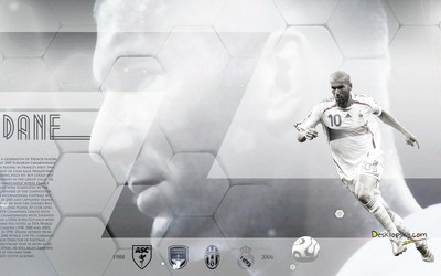 猫头鹰体育焦点-亚马尔进球后指向队徽