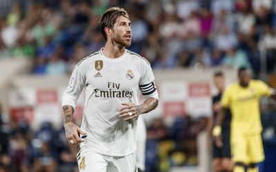 猫头鹰体育热评-劳塔罗赛后感谢家人支持